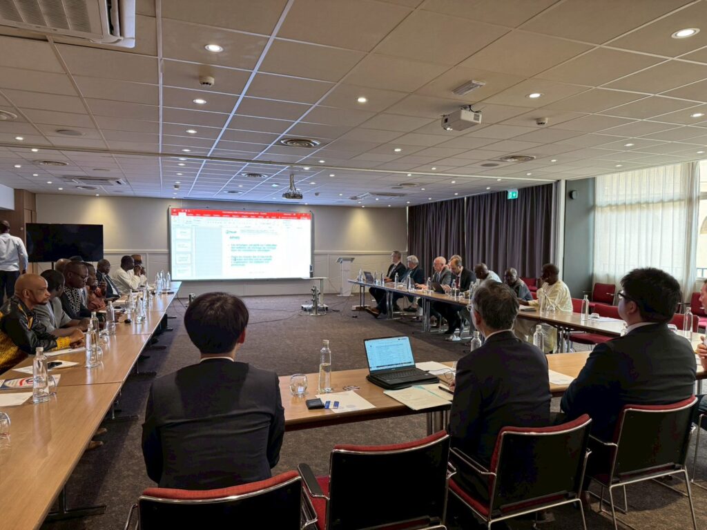 セネガルのダカール市内にあるホテルで理事会が開催された。