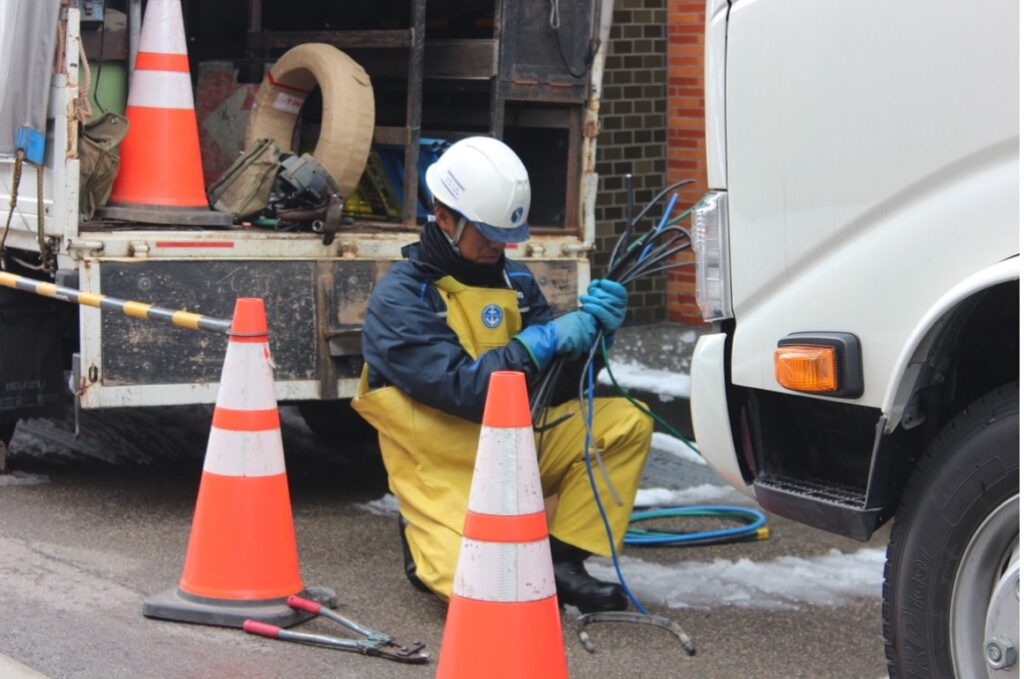 現場のフォローに回る伊藤さん