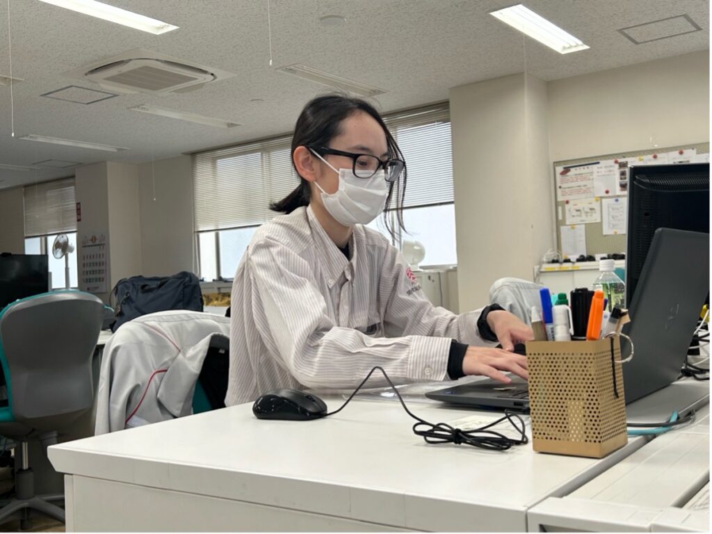 事務作業もスムーズに行えるようになったという飯塚さん