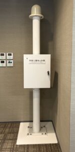 雷をキャッチする観測センサー、模型でもかなりの存在感！