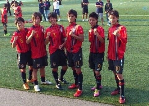 高校時代はサッカー部で共に汗を流した二人